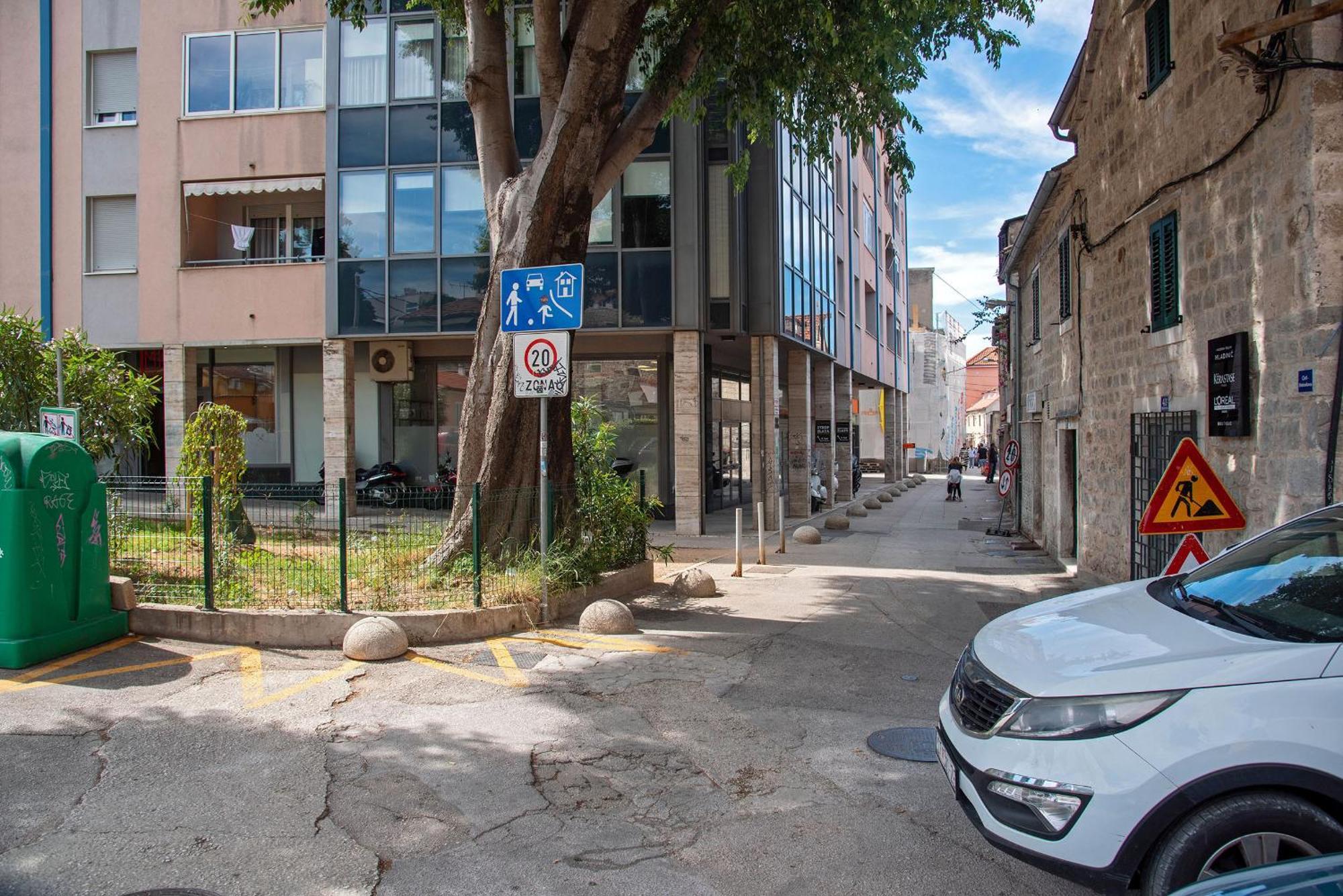 Petite Haven Apartment Split Exterior photo